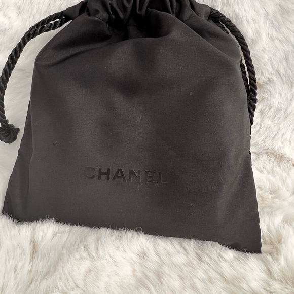 Chanel trifold wallet - Picture 3 of 14